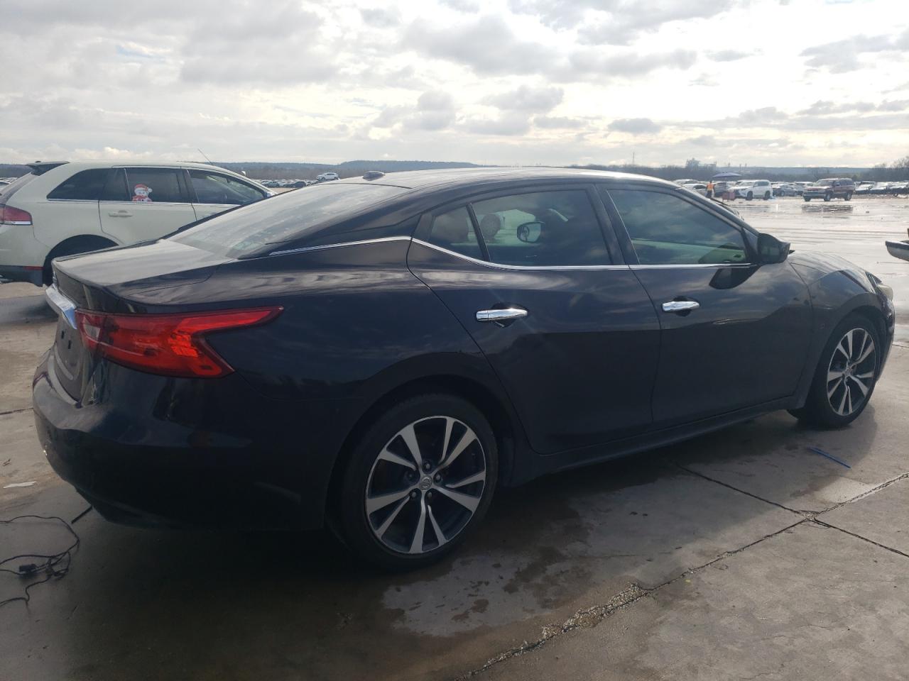 2016 Nissan Maxima - Image 3