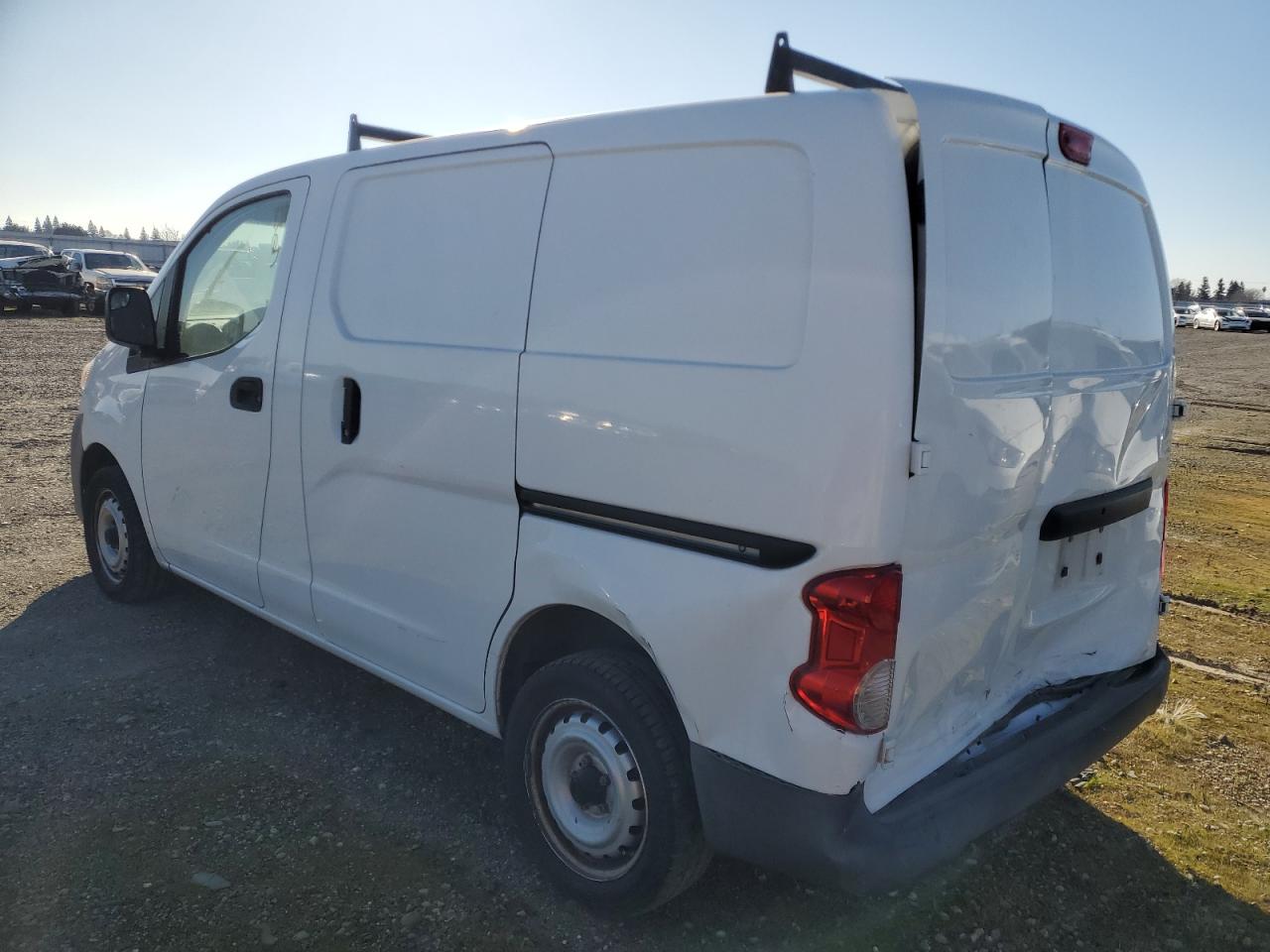 VIN 3N6CM0KN7FK699619 2015 NISSAN NV no.2