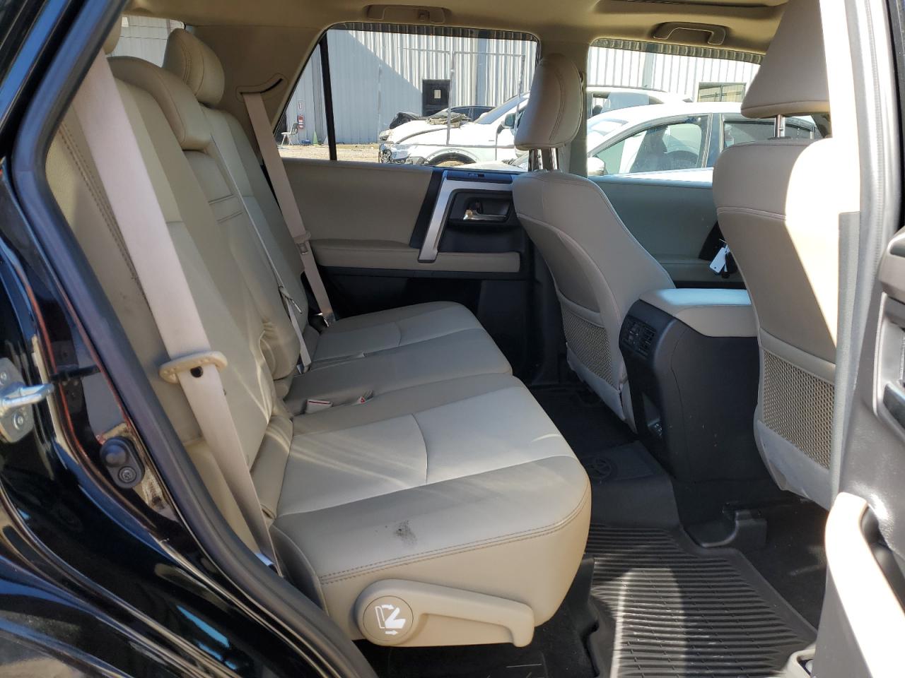 2022 Toyota 4Runner - Image 11