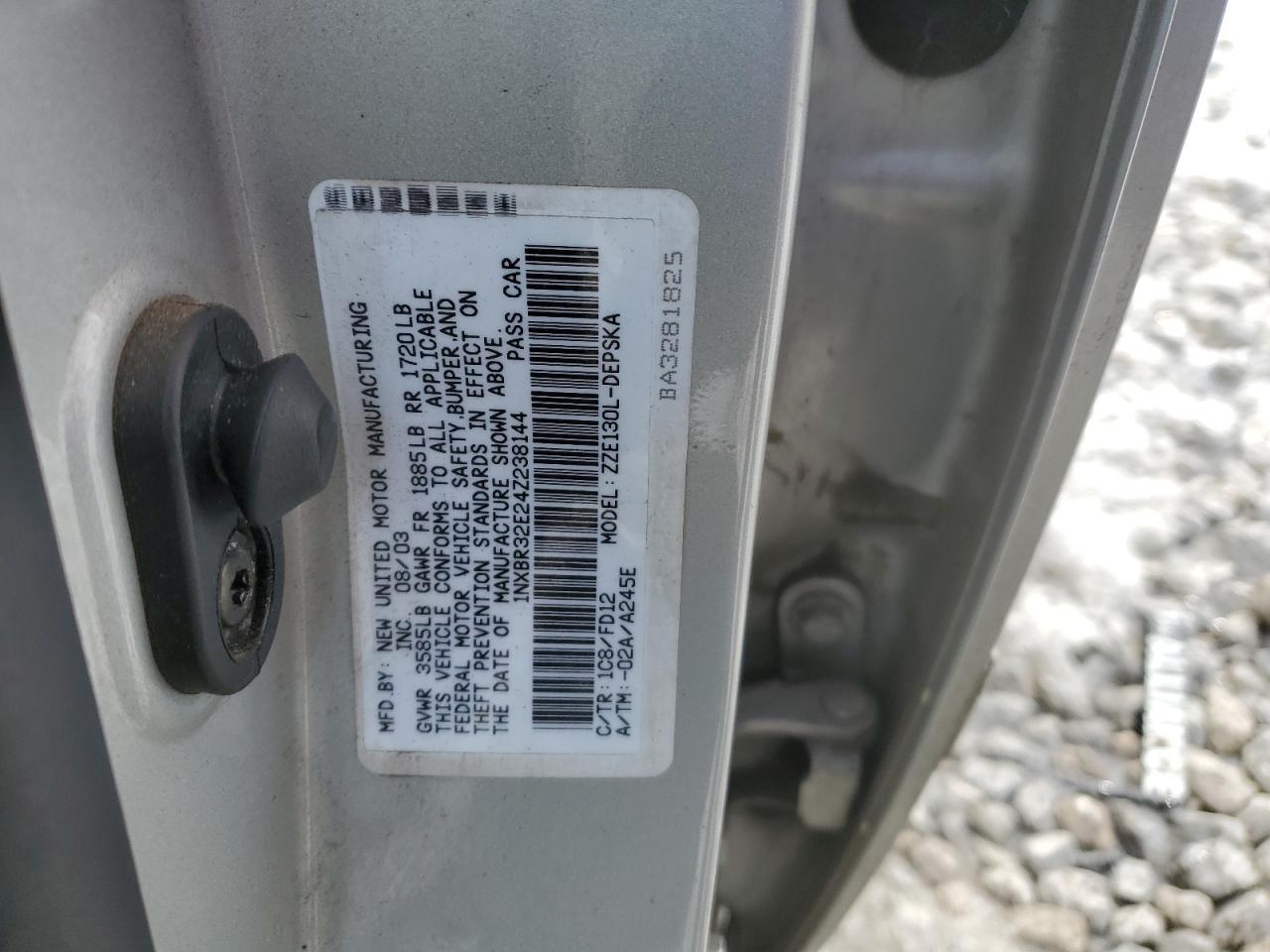 2004 Toyota Corolla - Image 12