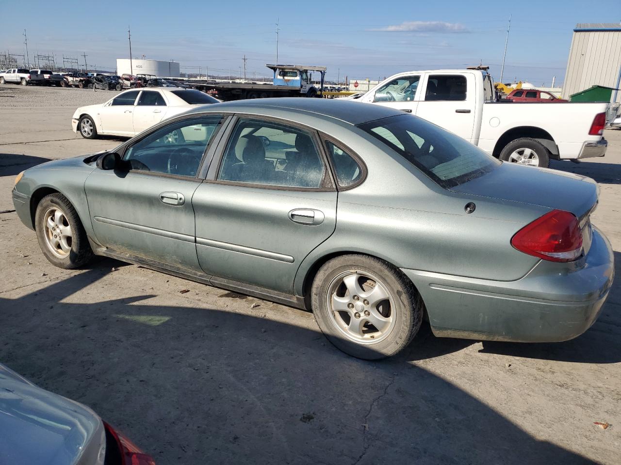 2006 Ford Taurus - Image 2