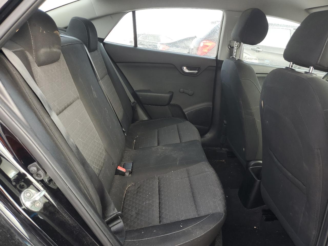2018 Kia Rio - Image 10