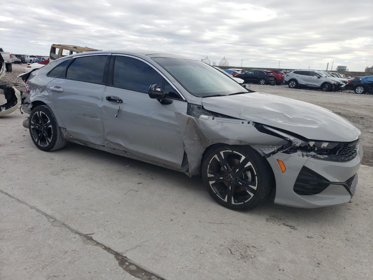 2023 Kia K5 - Image 4