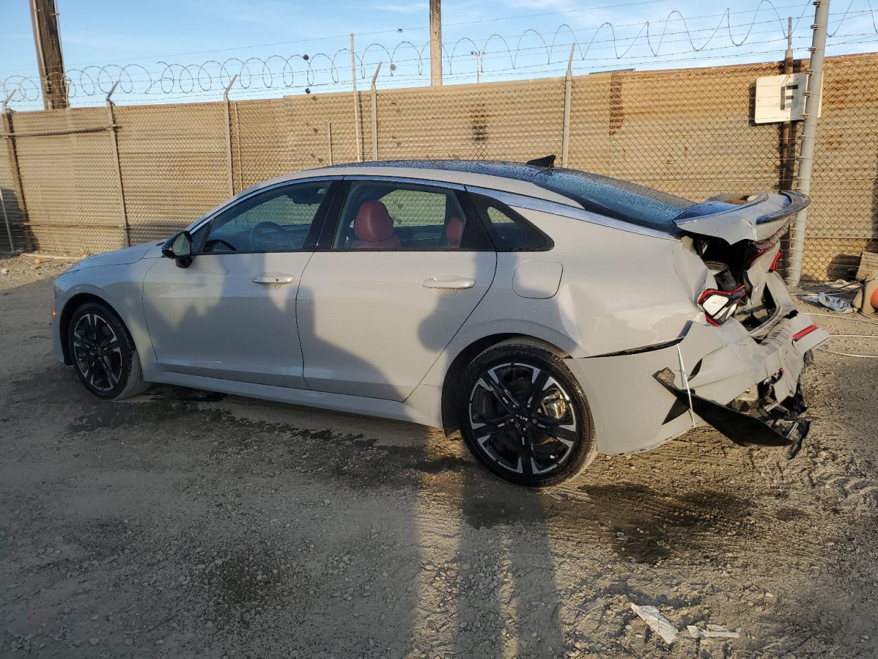 2022 Kia K5 - Image 2