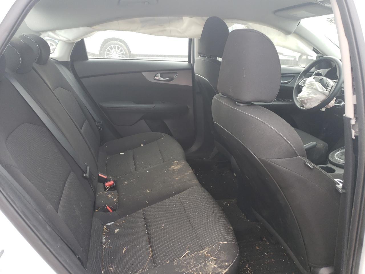 2021 Kia Forte - Image 11