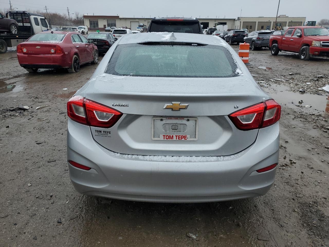 1G1BE5SM5J7186580 CHEVROLET CRUZE 2018