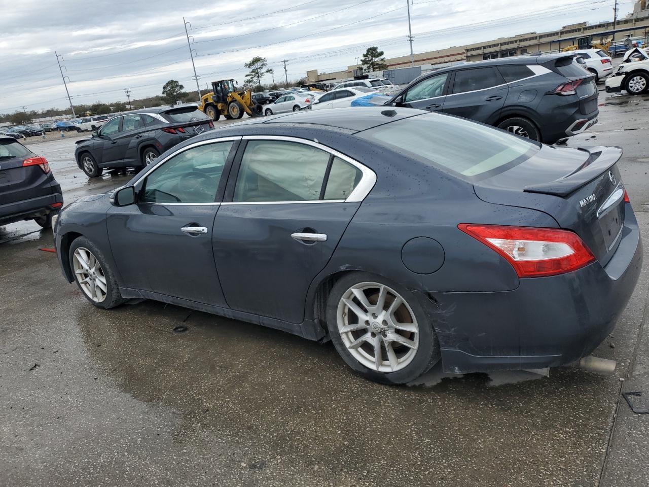 2009 Nissan Maxima - Image 2