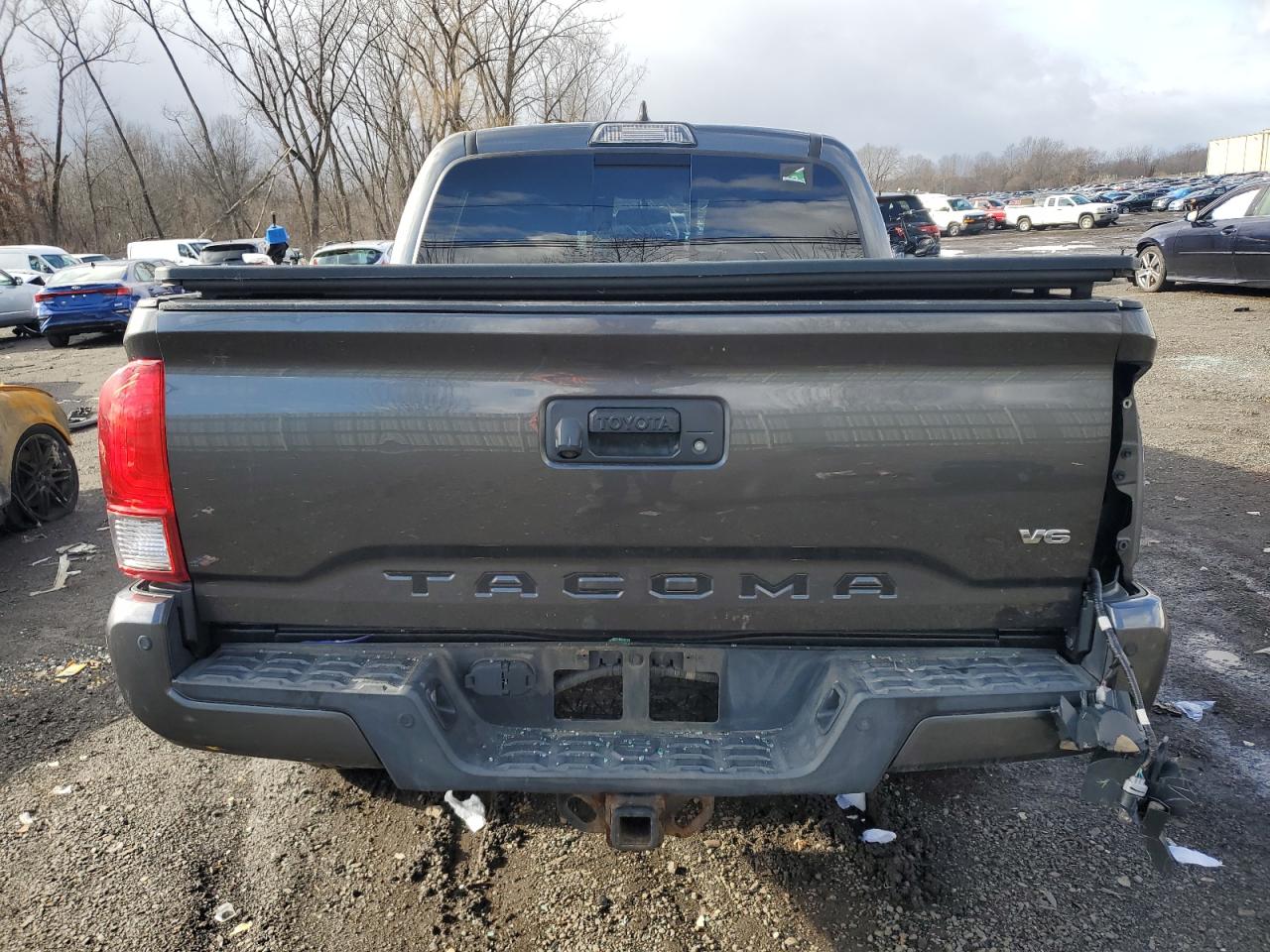 2017 Toyota Tacoma - Image 6