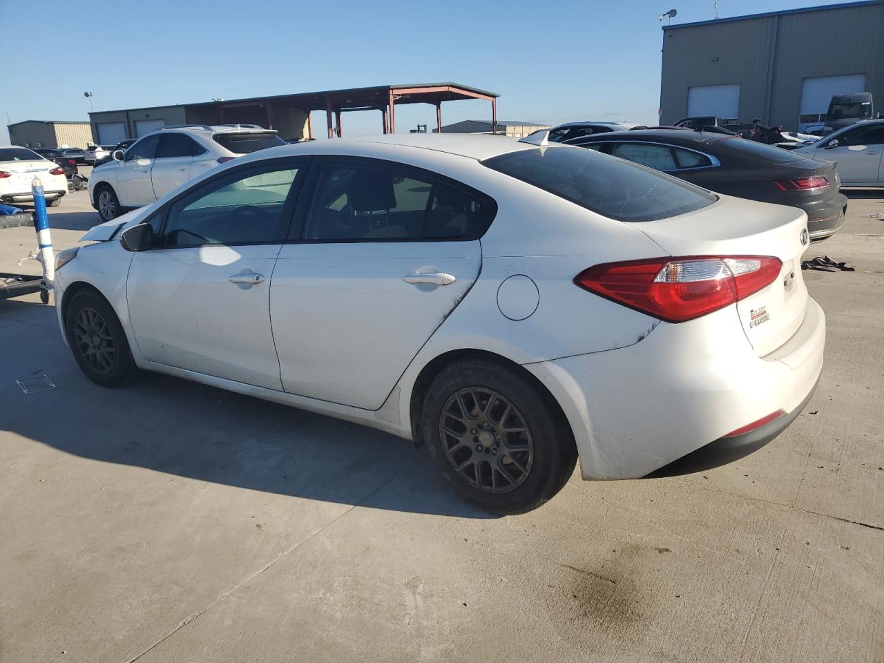 VIN KNAFX4A67F5320571 2015 KIA FORTE no.2