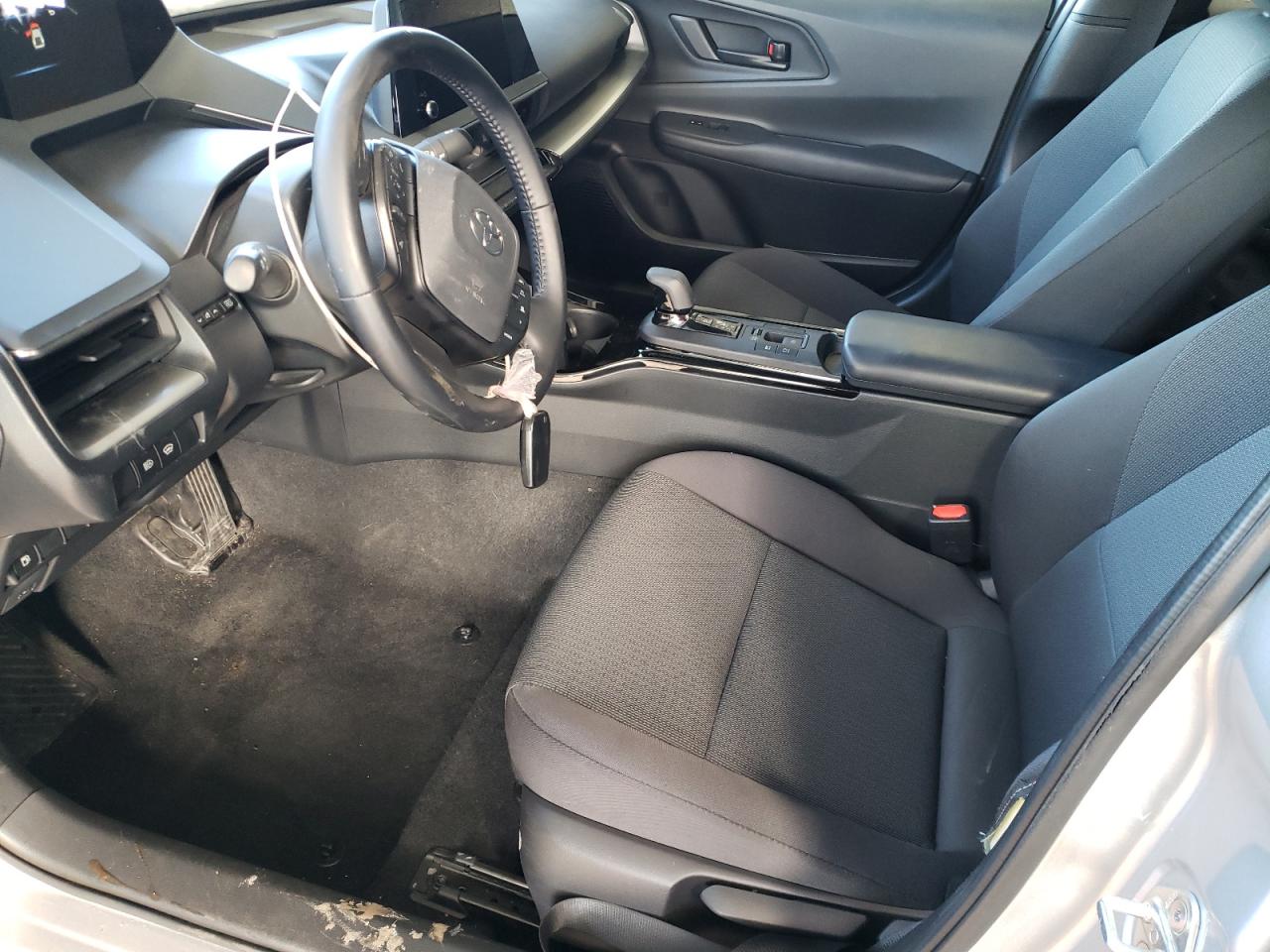 2024 Toyota Prius - Image 7