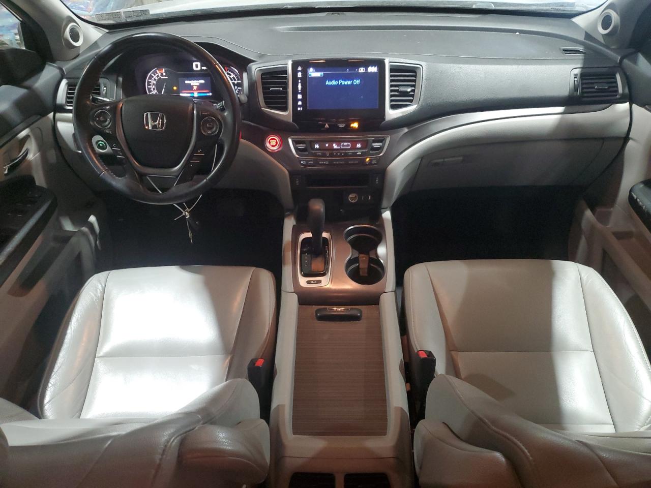 2017 Honda Pilot - Image 8