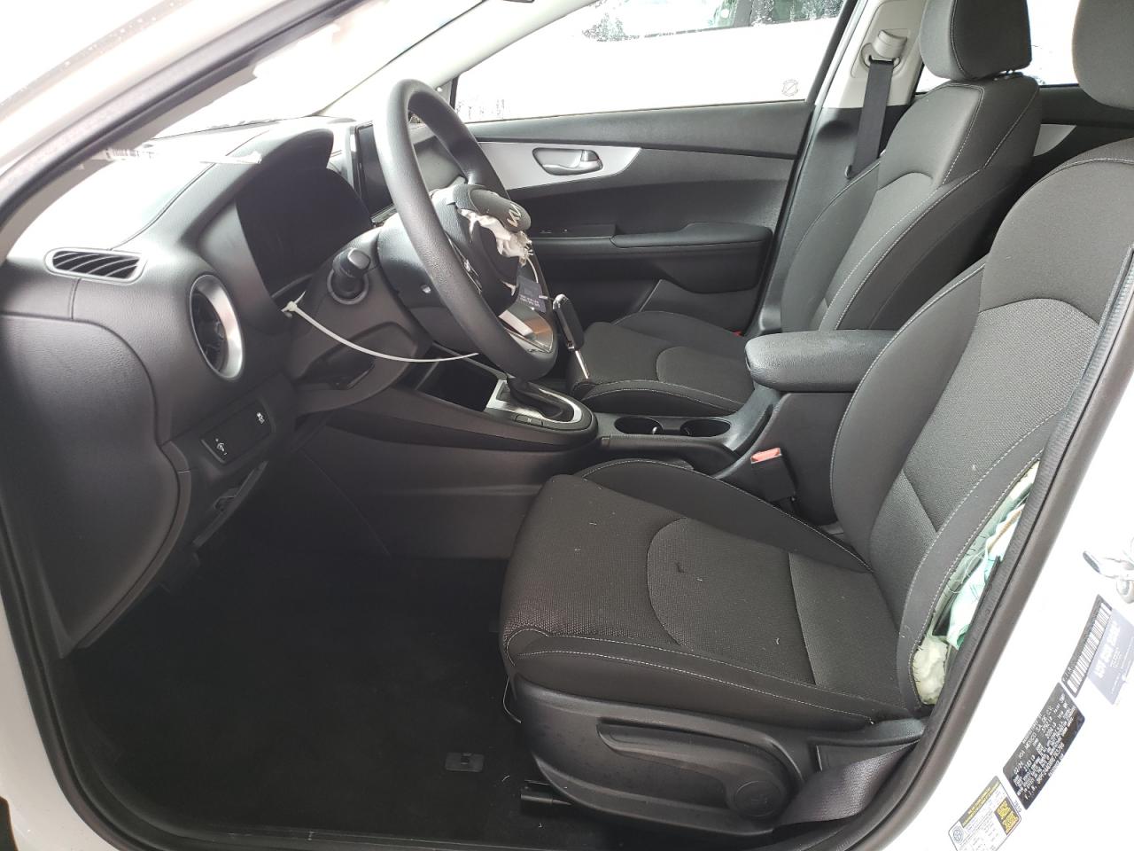 2024 Kia Forte - Image 7