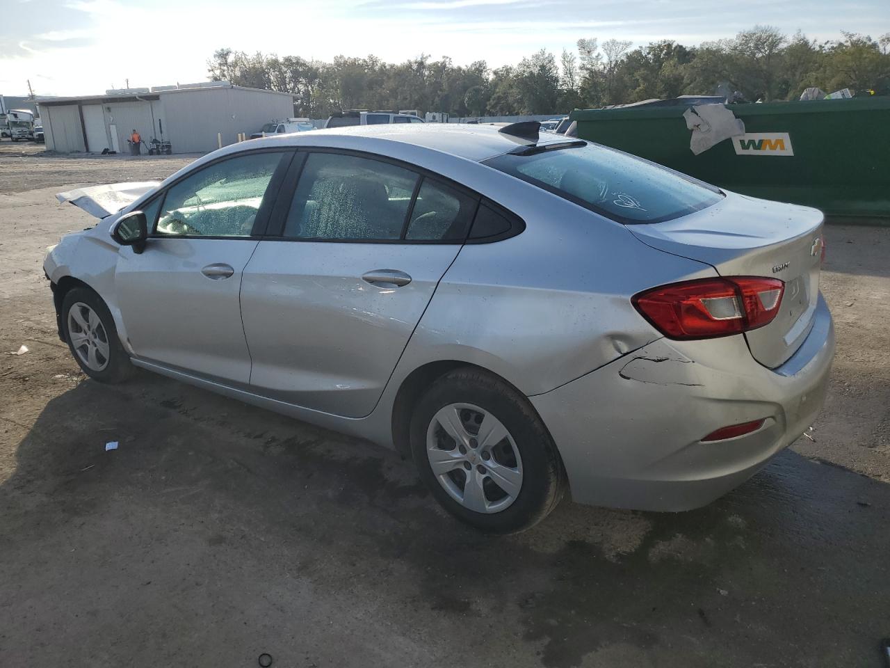 2018 Chevrolet Cruze - Image 2