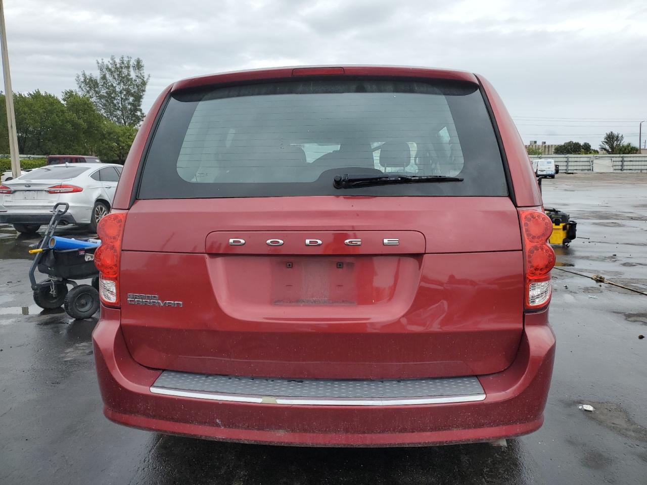 2015 Dodge Caravan - Image 6