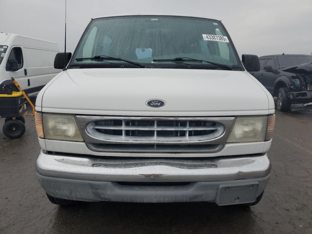 2000 Ford Econoline - Image 5