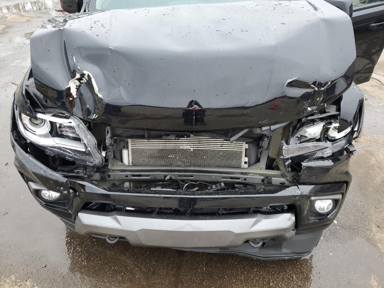 2022 Chevrolet Colorado - Image 11