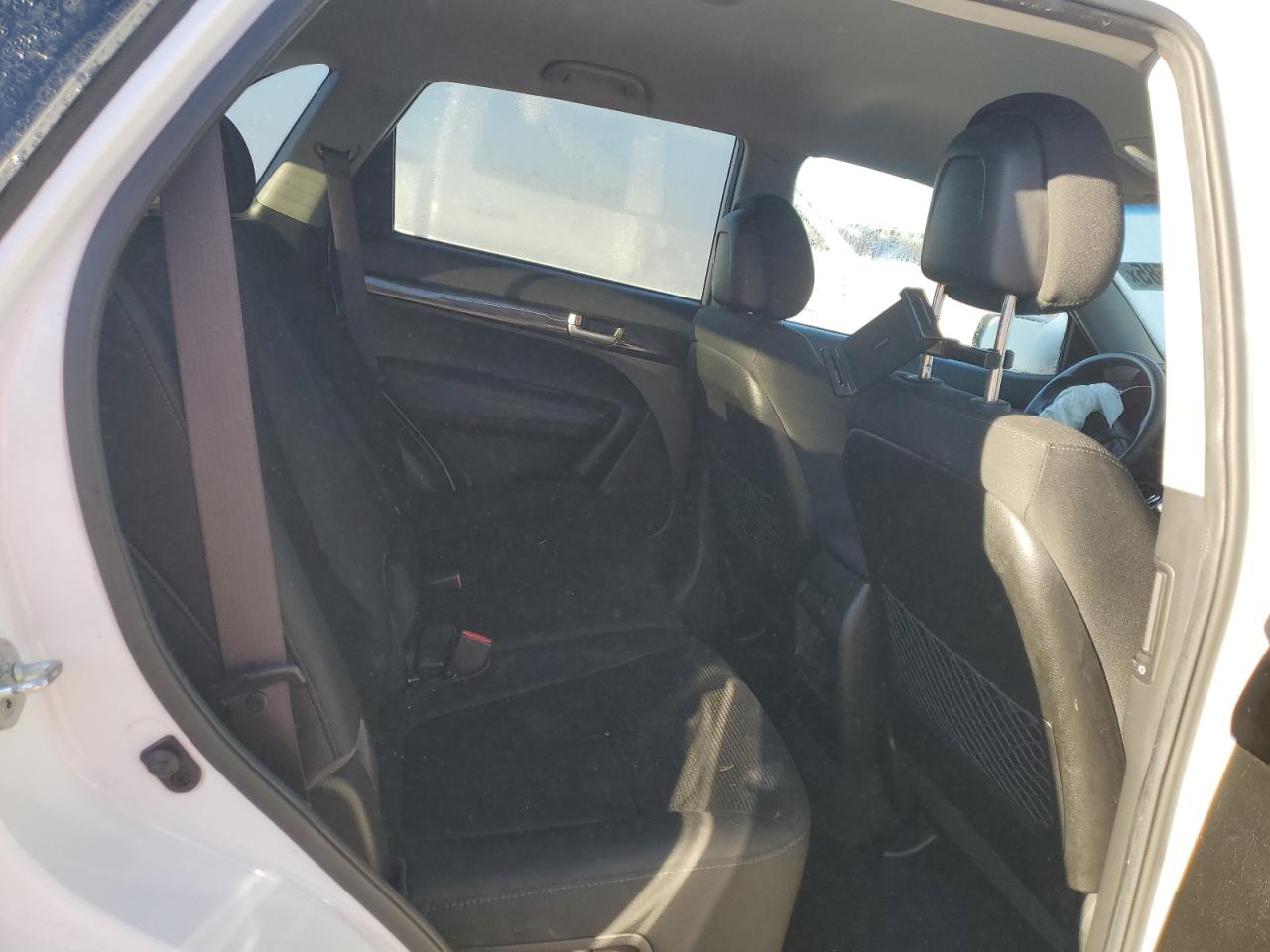 2015 Kia Sorento - Image 11