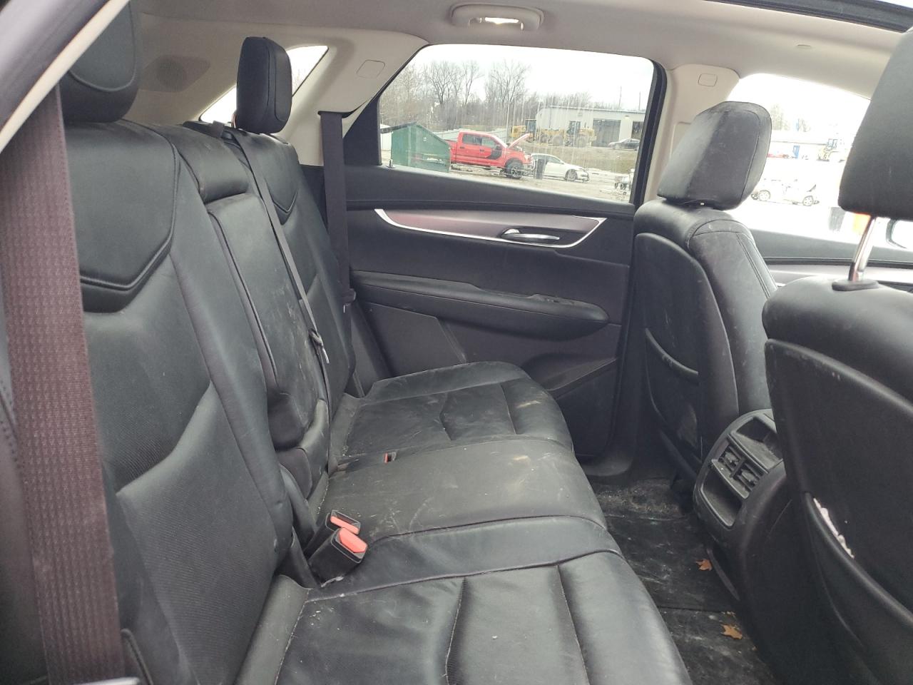 2017 Cadillac XT5 - Image 11