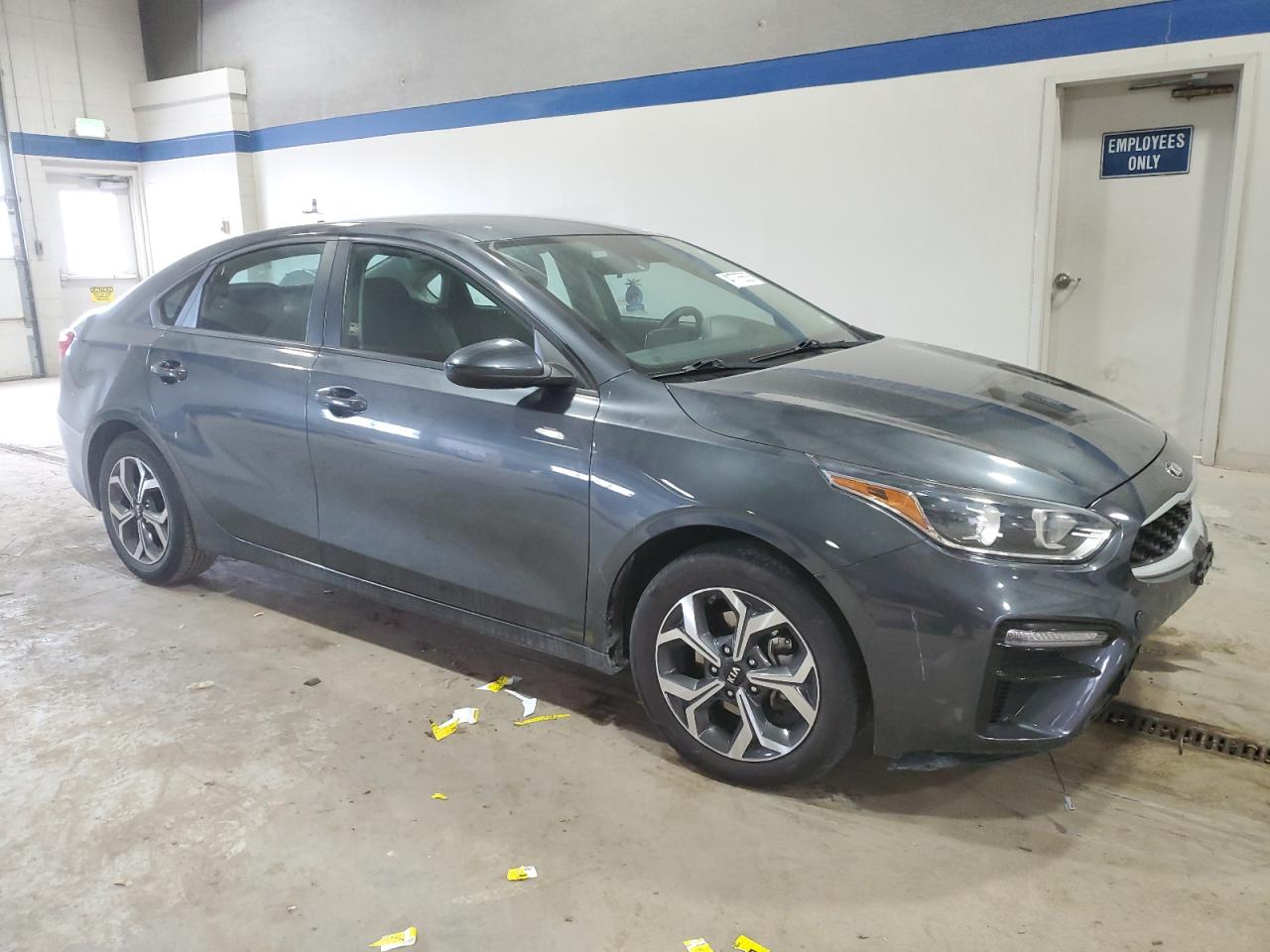 2019 Kia Forte - Image 4