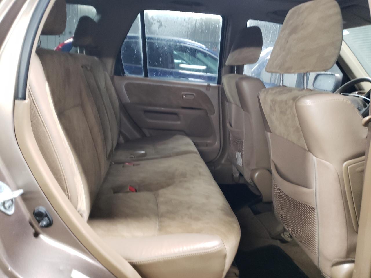 2004 Honda CR-V - Image 10