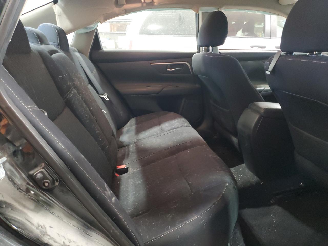 2017 Nissan Altima - Image 10