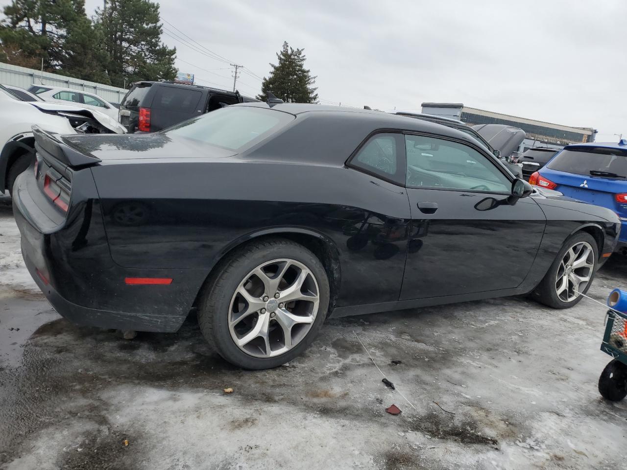 2016 Dodge Challenger - Image 3