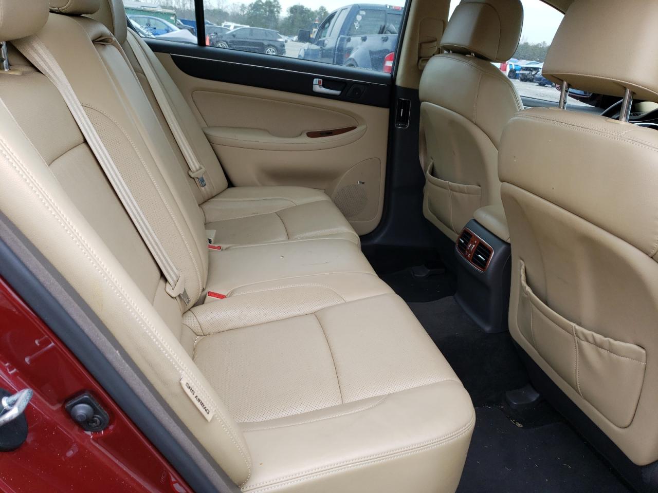 2013 Hyundai Genesis - Image 10