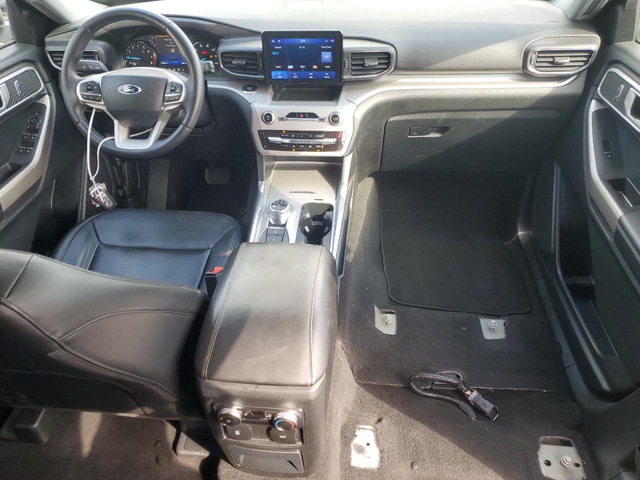 2023 Ford Explorer - Image 8