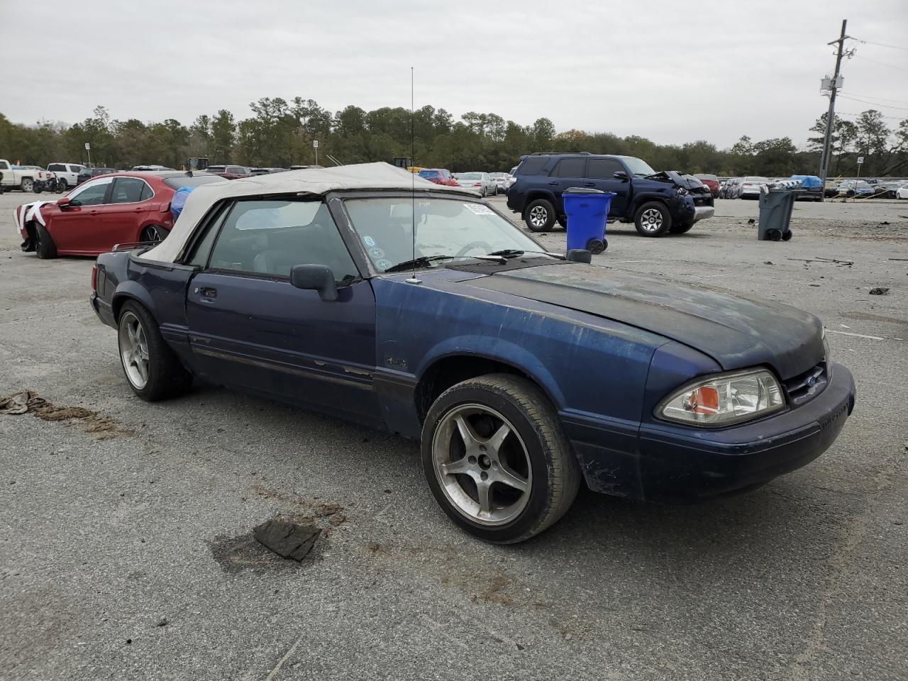1993 Ford Mustang - Image 4