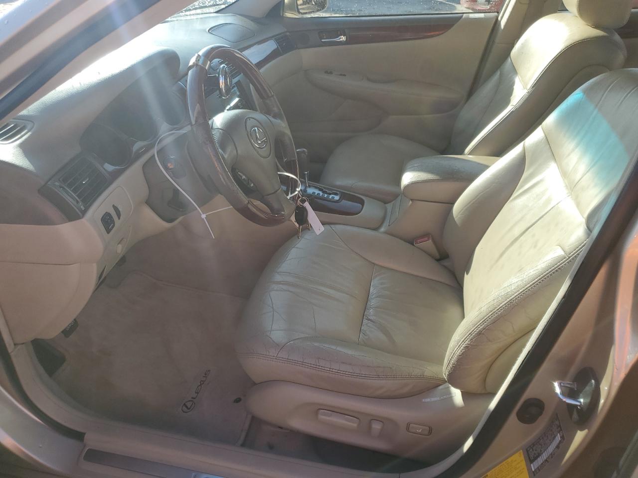 2003 Lexus ES - Image 7
