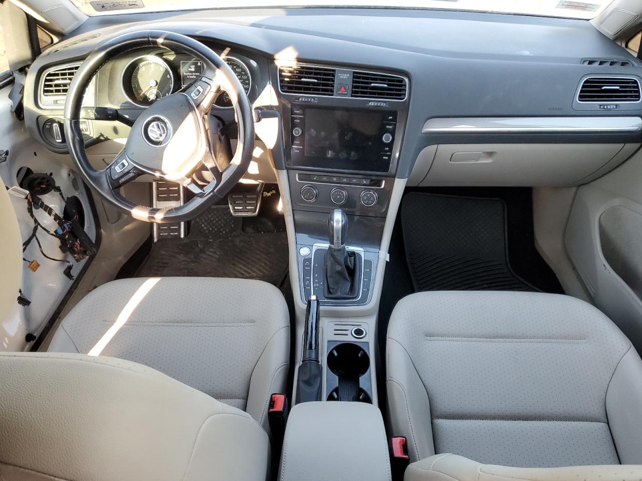 2018 Volkswagen Golf - Image 8