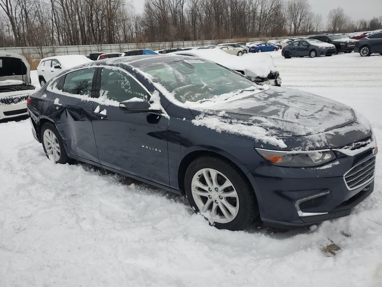 2017 Chevrolet Malibu - Image 4