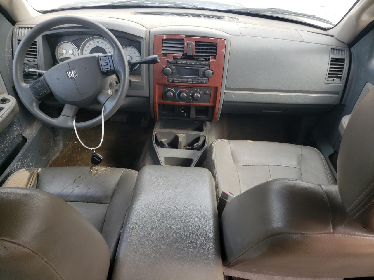 2005 Dodge Dakota - Image 8