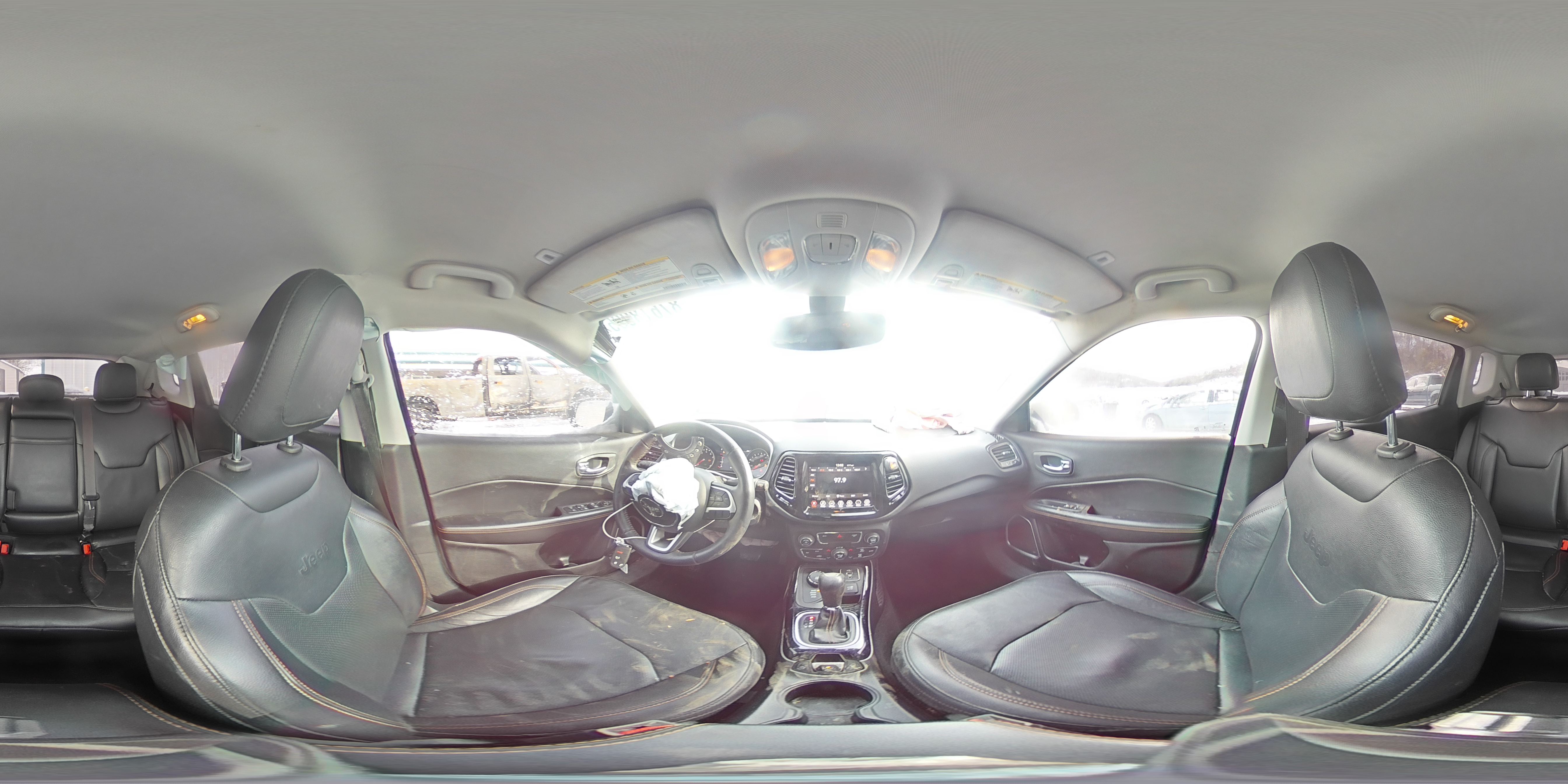 2019 Jeep Compass - Image 13