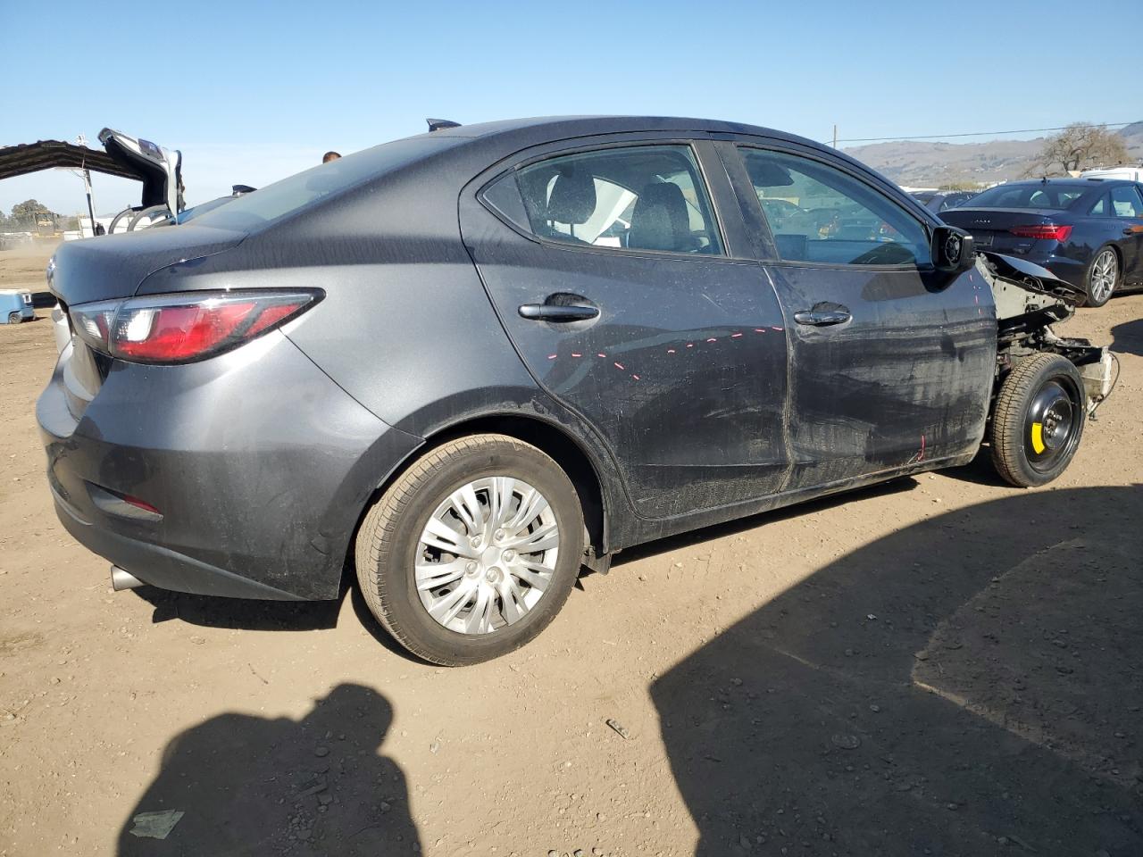 2019 Toyota Yaris - Image 3