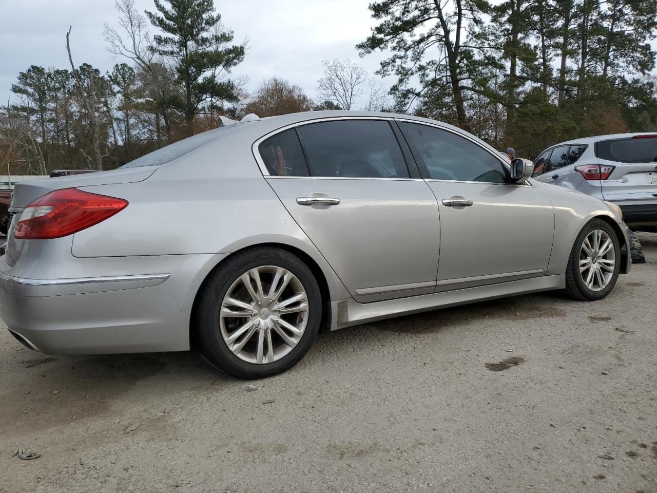 2012 Hyundai Genesis - Image 3