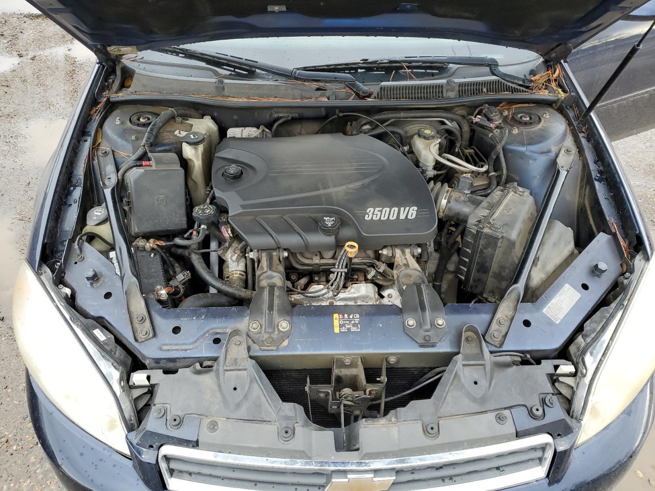 2011 Chevrolet Impala - Image 11