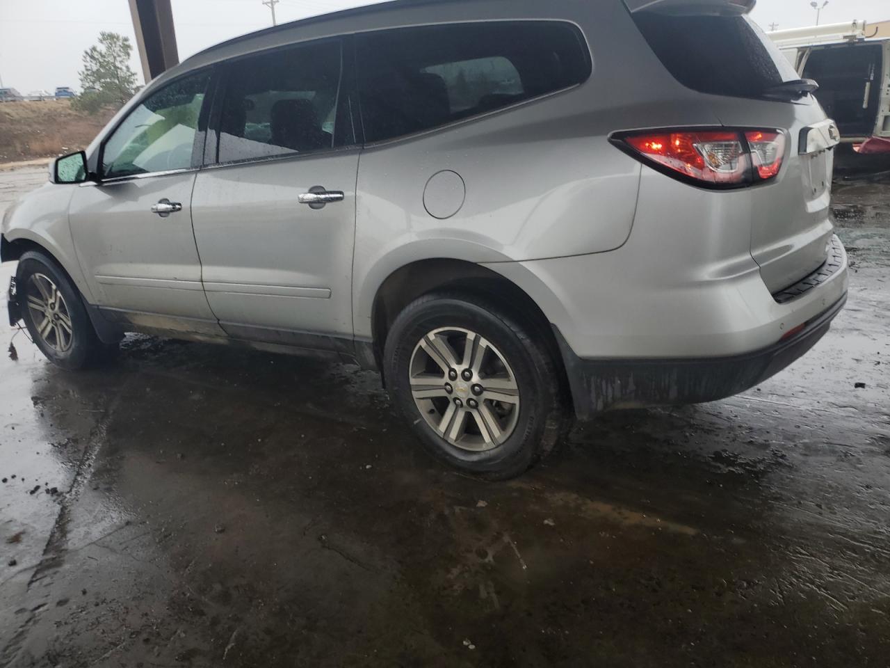 2015 Chevrolet Traverse - Image 2