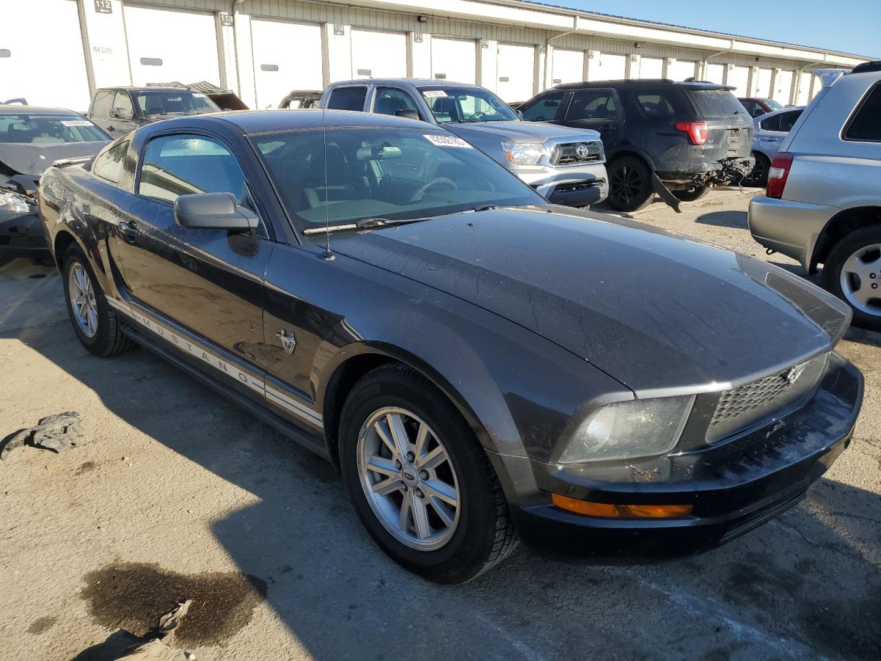 2009 Ford Mustang - Image 4