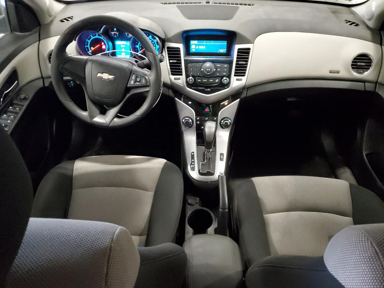 2016 Chevrolet Cruze - Image 8