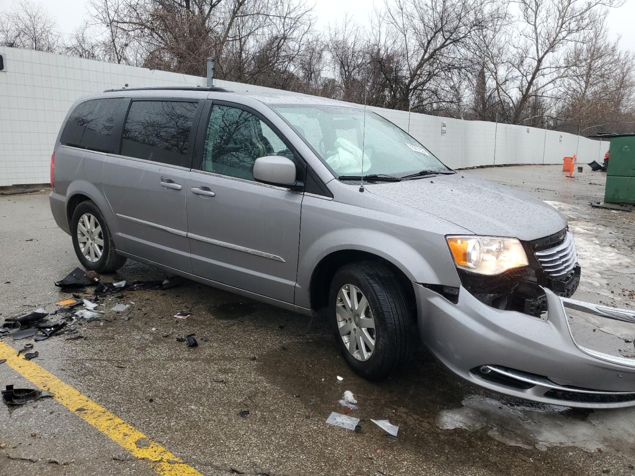 2016 Chrysler Town & Country - Image 4