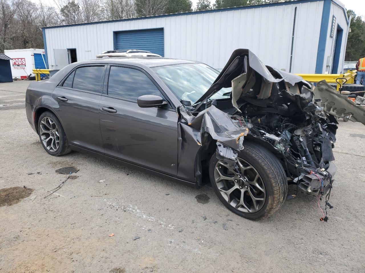 2018 Chrysler 300 - Image 4