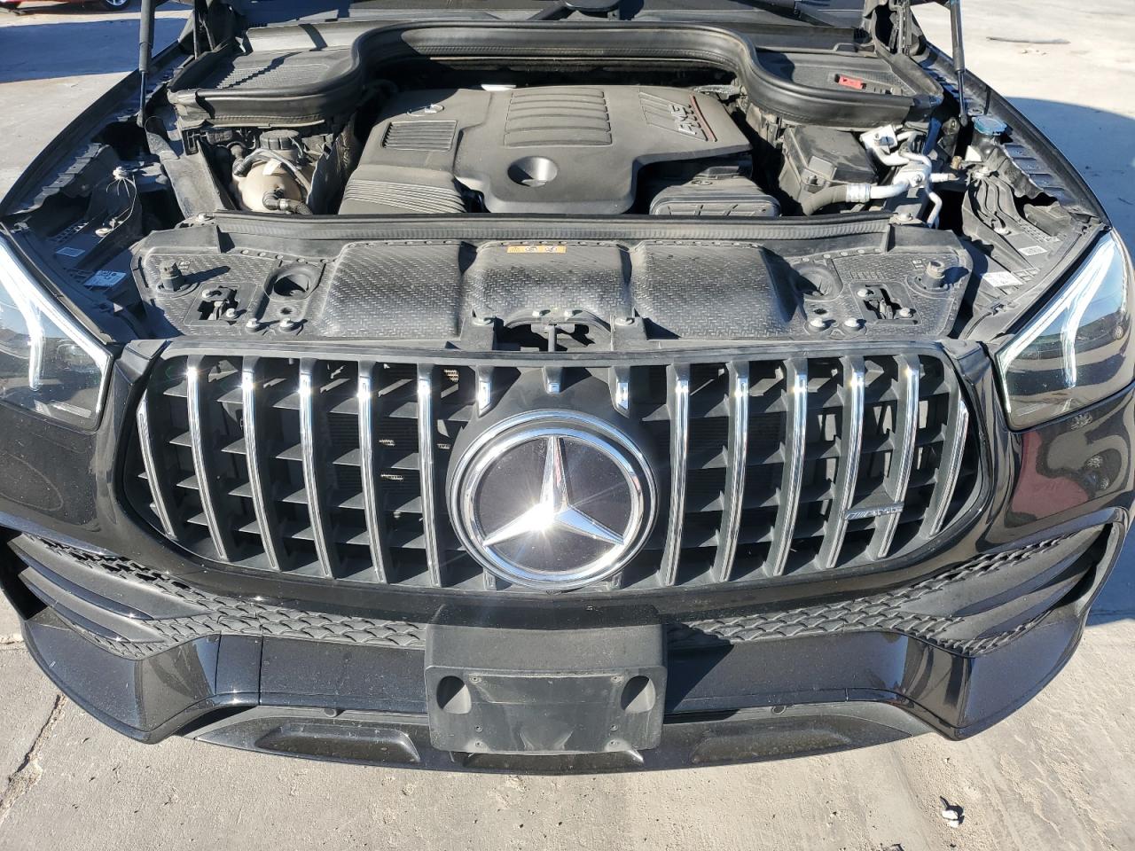 2021 Mercedes-Benz GLE - Image 11