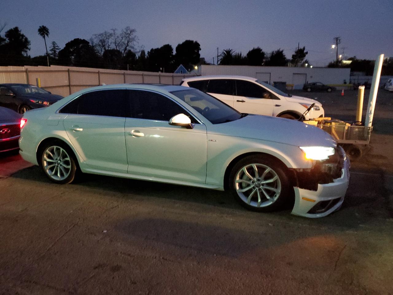 VIN WAUENAF44KA015263 2019 AUDI A4 no.4