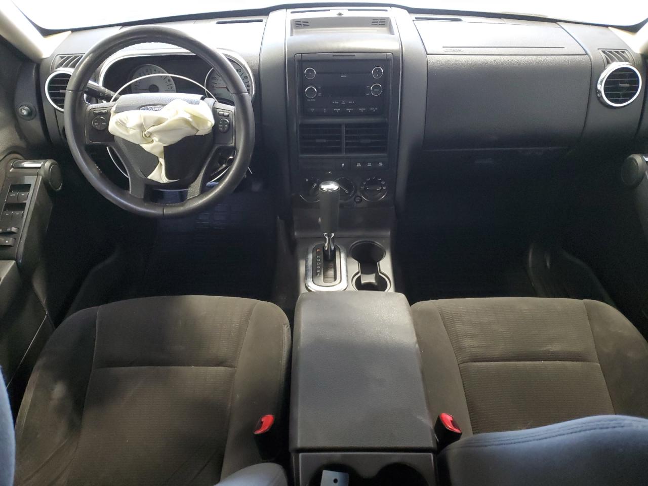 2010 Ford Explorer - Image 8