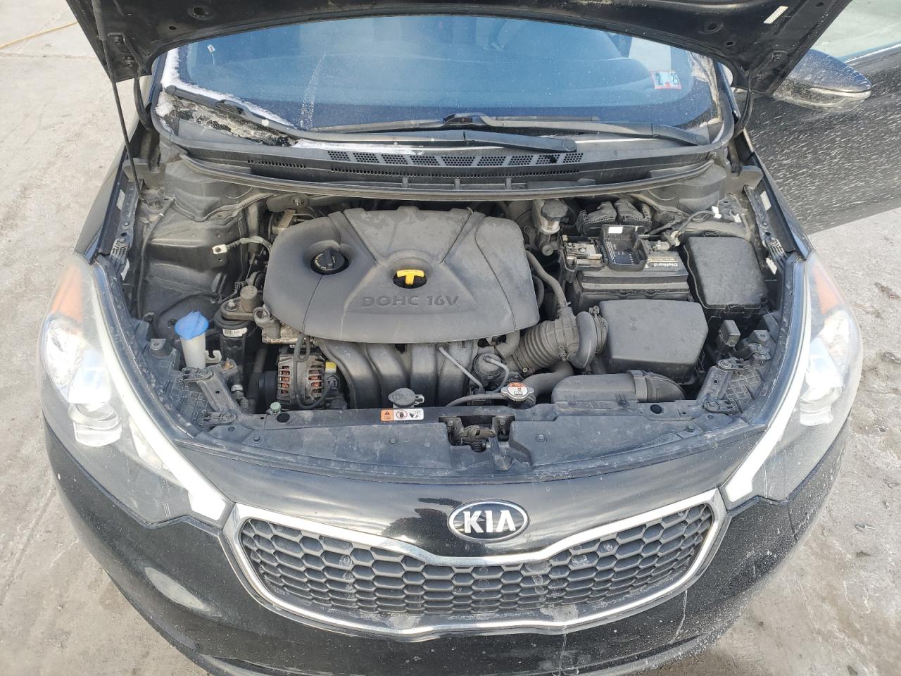 VIN KNAFX4A61G5535798 2016 KIA FORTE no.11