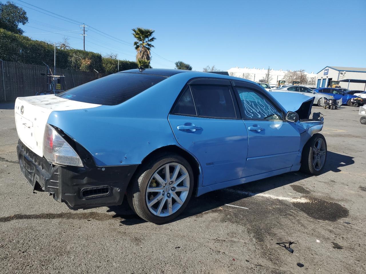 2003 Lexus IS - Image 3