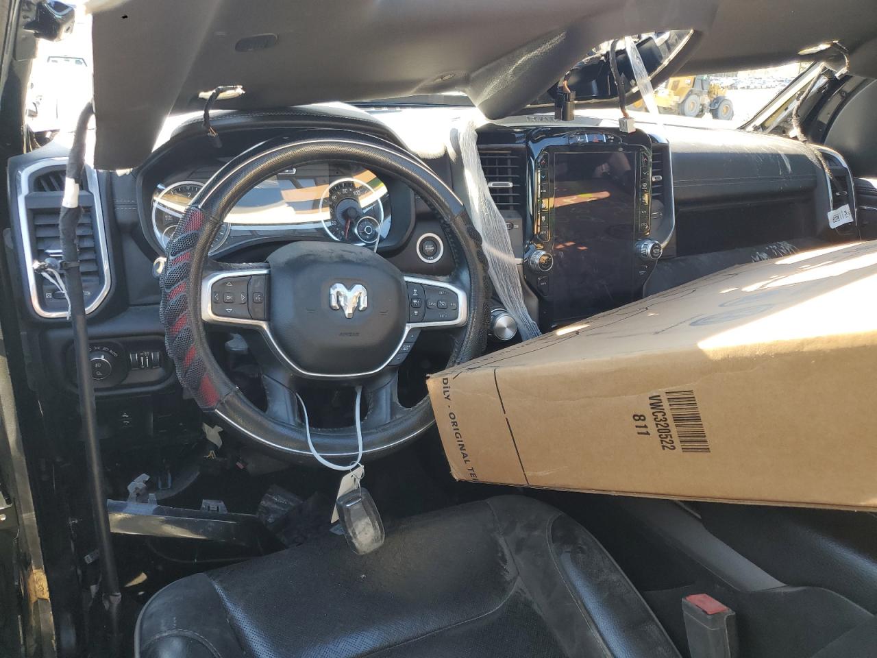 2021 RAM 1500 - Image 8
