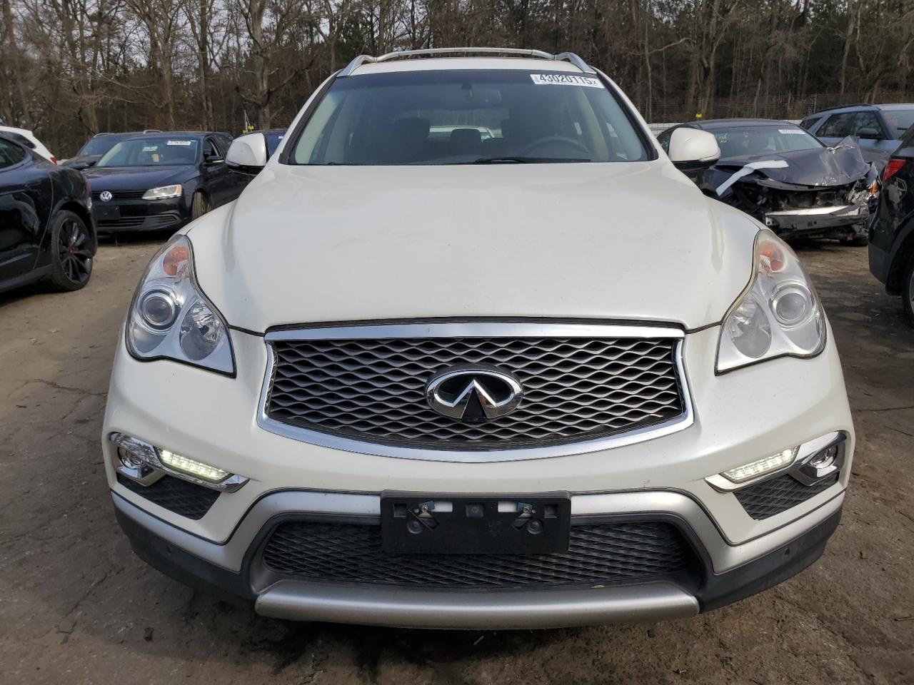 2017 Infiniti QX50 - Image 5
