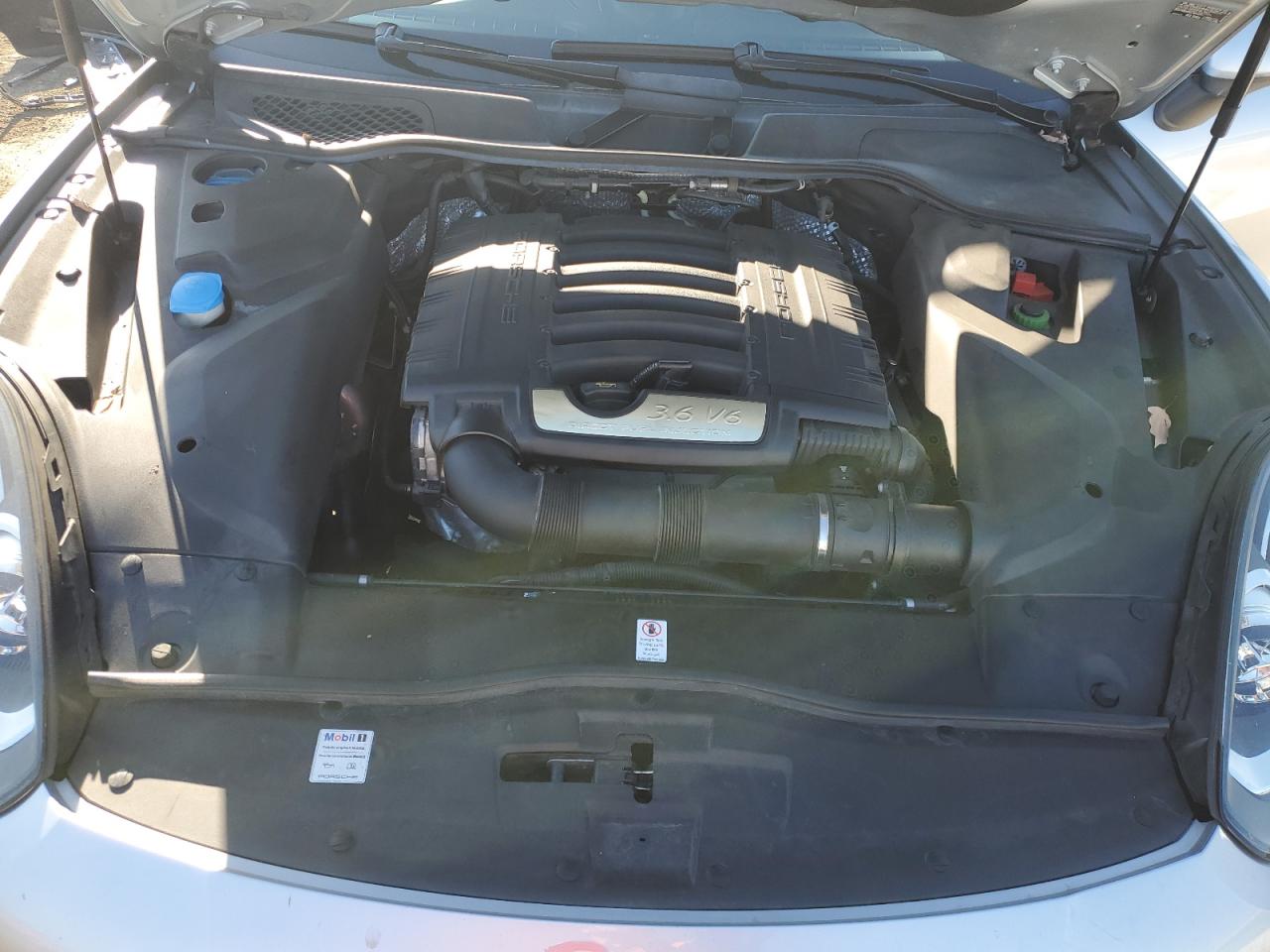 2018 Porsche Cayenne - Image 12